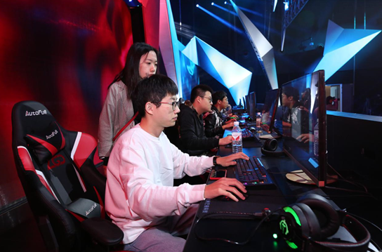 与首个先锋 与首个先锋